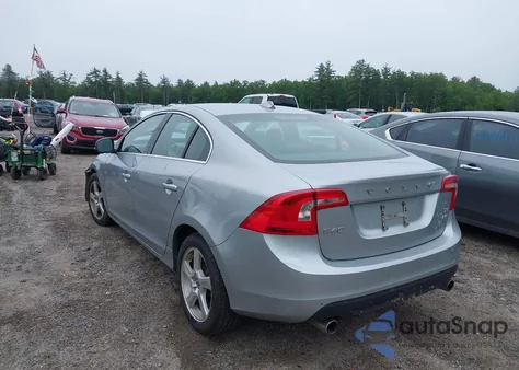 2013 Volvo S60 T5 из США, поврежденный, VIN YV1612FH6D2175986